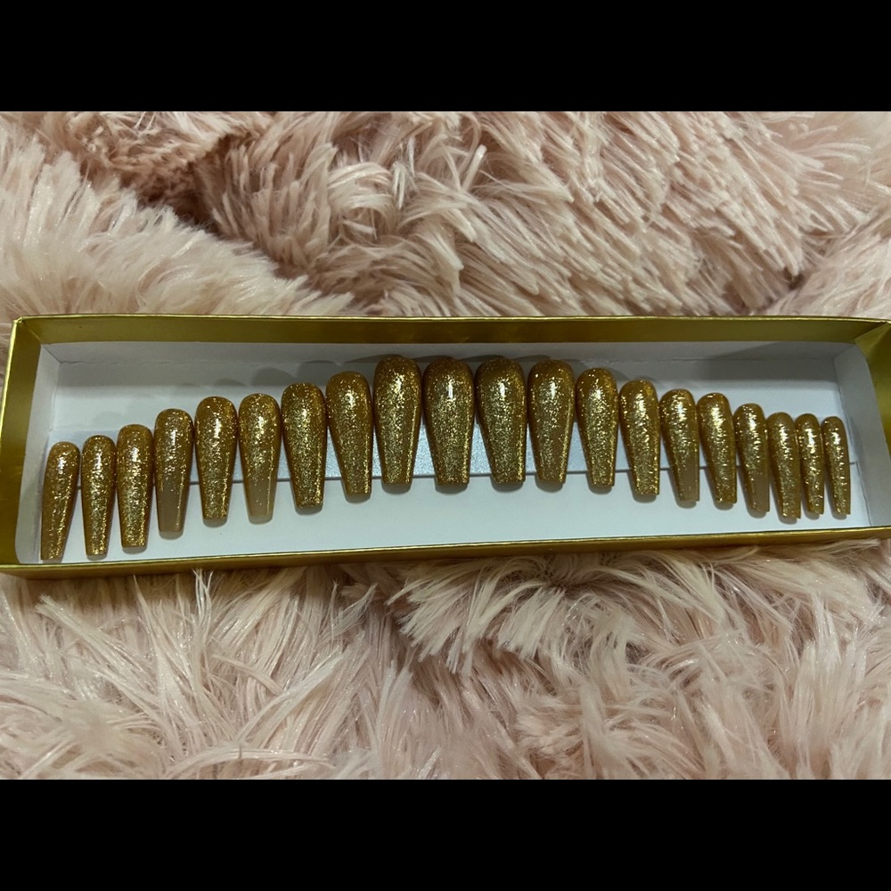 Press On nails